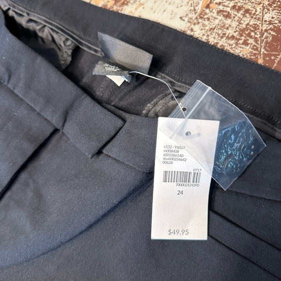 NWT Sz 24 Ankle Black Staple pant! Super stretchy & comfy - Picture 10 of 10